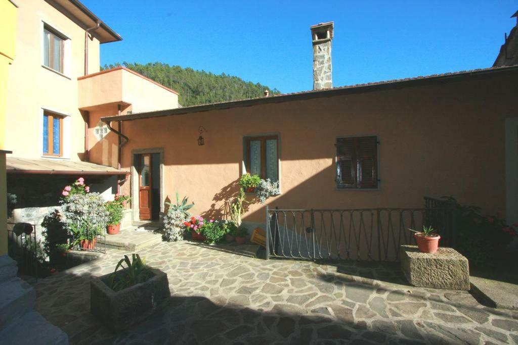 Al Casale Del Vecchio Mulino Hotell Rocchetta di Vara Eksteriør bilde